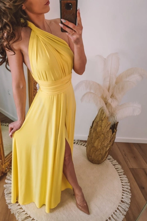 żółta sukienka maxi wiązana na wiele sposobów